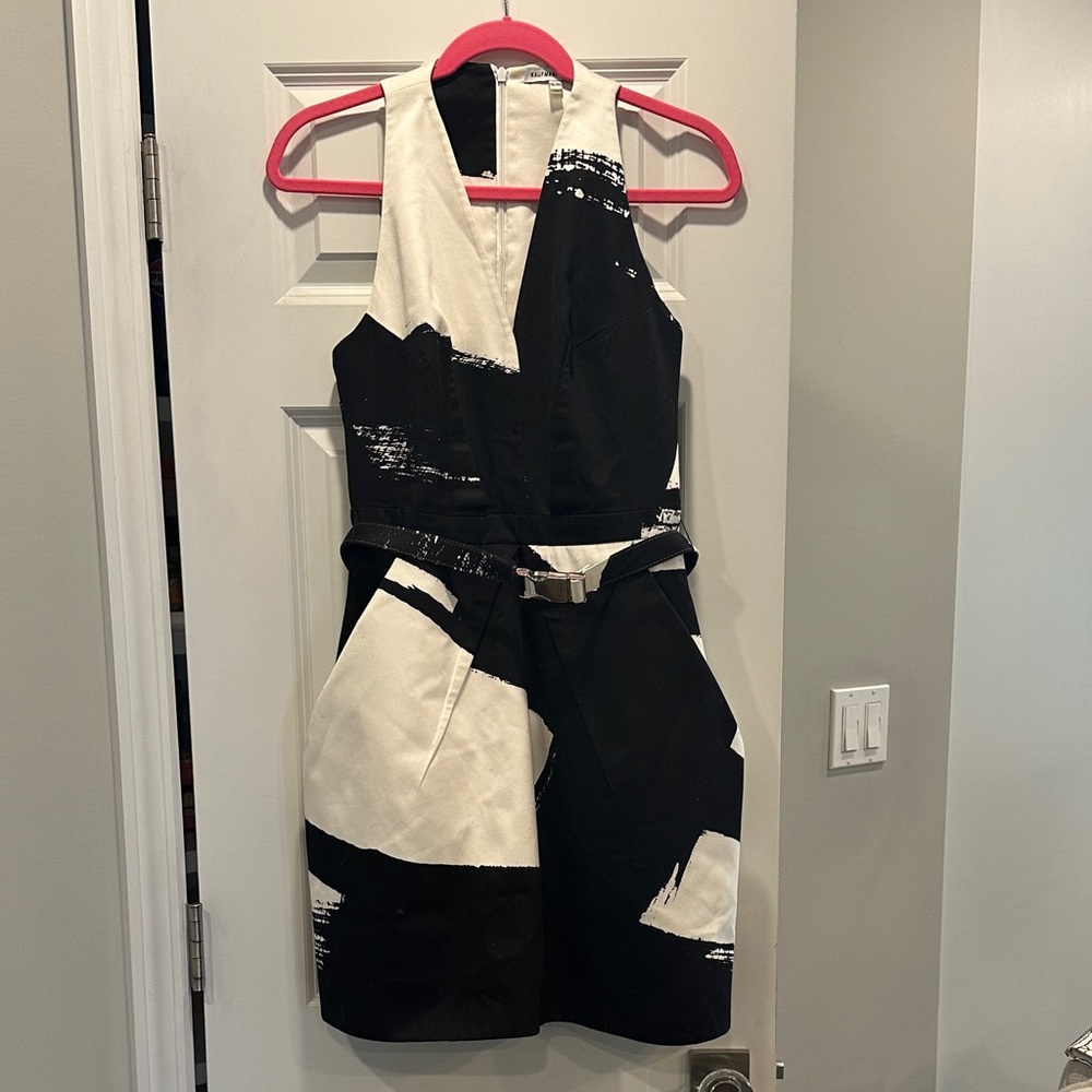KaufmanFranco Black and White Sleeveless Dress in perfect condition